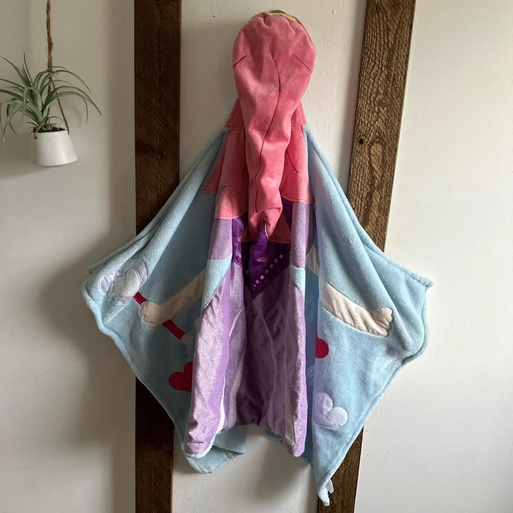 Adorable Kids Princess Hooded Fleece Towel Like New 27” x 52”  Bin OO